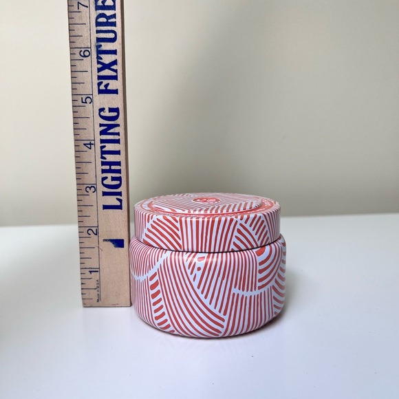 Capri Blue for Anthropologie SOLD OUT aloha orchid tin candle 8.5 oz. - Picture 4 of 4